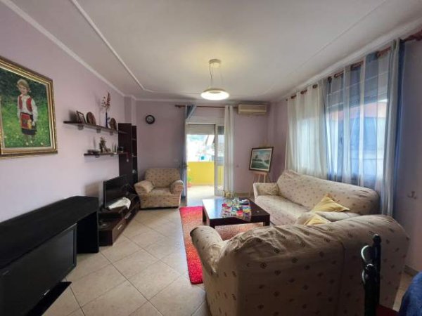 Tirane, shes apartament 2+1+BLK Kati 8, 103 m² 165.000 Euro (Komuna e Parisit)