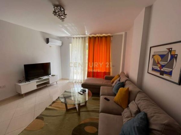 Tirane, jepet me qera apartament 2+1+BLK Kati 3, 75 m² 400 Euro (Rruga Peti)