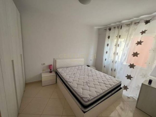 Tirane, jepet me qera apartament 2+1+BLK Kati 3, 75 m² 400 Euro (Rruga Peti)