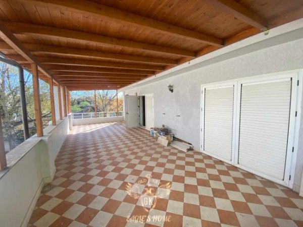 Durres, jepet me qera apartament 5+1+BLK Kati 3, 300 m² 700 Euro (Rruga Dytsore,Plazh Durres)