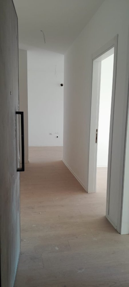 Tirane, shitet apartament 2+1 Kati 8, 95 m² 125.000 Euro (Yzberisht)