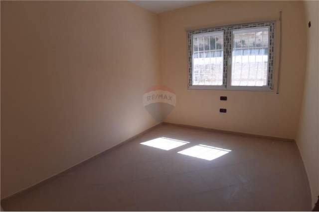 Vlore, shitet apartament 2+1+BLK Kati 1, 80 m² 69.000 Euro (Rruga Dhimiter Konomi)