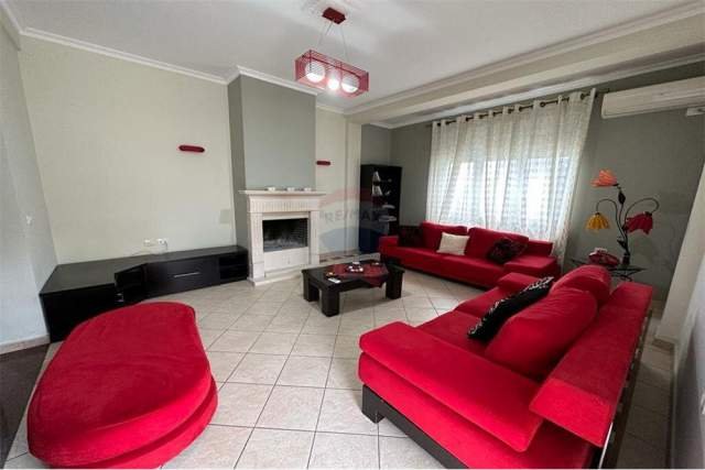 Tirane, jepet me qera apartament 3+1+A+BLK Kati 1, 149 m² 450 Euro (Sanatarium)
