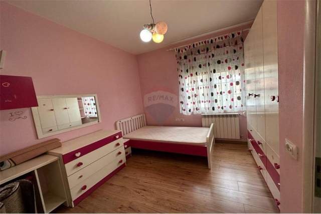 Tirane, jepet me qera apartament 3+1+A+BLK Kati 1, 149 m² 450 Euro (Sanatarium)