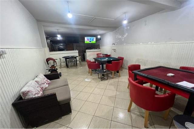 Vlore, shitet ambjent biznesi Kati 0, 85 m² (Rruga Veledin Kollozi Vlore)