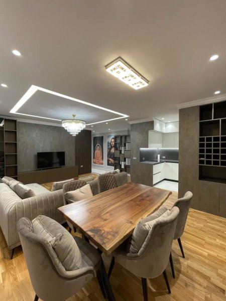 Tirane, shitet apartament 2+1+A+BLK Kati 9, 234 m² 240.000 Euro (Unaza e Re)