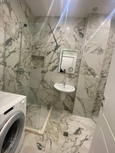Tirane, jepet me qera apartament 1+1+BLK Kati 7, 62 m² 450 Euro (Teodor Keko)