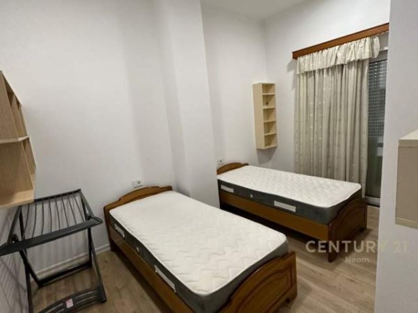 Tirane, jepet me qera apartament 2+1+BLK Kati 2, 150 m² 550 Euro (Rruga Peti, Liqeni i Thate)