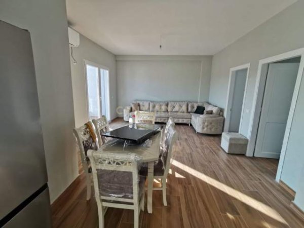 Tirane, jepet me qera apartament 2+1 Kati 9, 96 m² 450  (Astir)