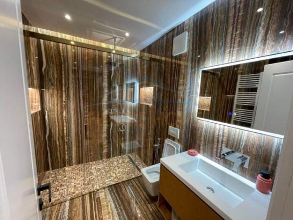 Tirane, shitet Penthouse 2+1 Kati 9, 234 m² 240.000 Euro (Unaza E Re Astir)