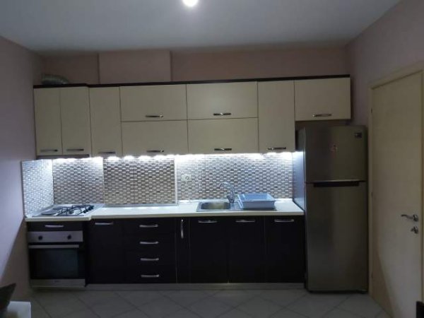 Tirane, jepet me qera apartament 2+1+A+BLK Kati 7, 75 m² 40.000 Leke (tom plezha)