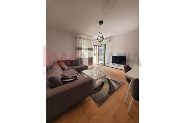 Tirane, jepet me qera apartament 1+1+BLK Kati 6, 95 m² 800 Euro (Kompleksi Delijorgji)