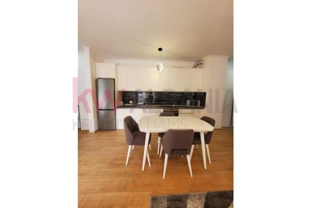 Tirane, jepet me qera apartament 1+1+BLK Kati 6, 95 m² 800 Euro (Kompleksi Delijorgji)
