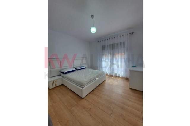 Tirane, jepet me qera apartament 1+1+BLK Kati 6, 95 m² 800 Euro (Kompleksi Delijorgji)
