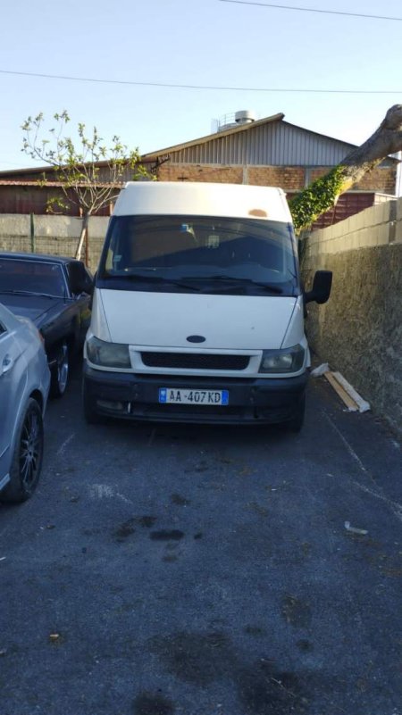 Tirane, shitet makine Ford Ford Tranzit Viti 2005, 3.800 Euro