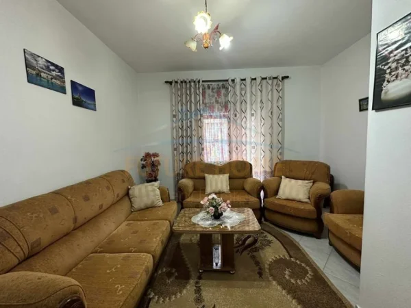 Tirane, shitet shtepi 2 Katshe Kati 1, 245 m² 500.000 €  UNA54407