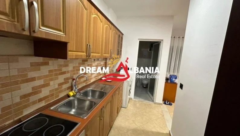 Tirane, shitet garsonier 1+1 Kati 2, 94 m² 204.000 € (ne rrugen e Durrsit prane Bllokut te Ambasadave)