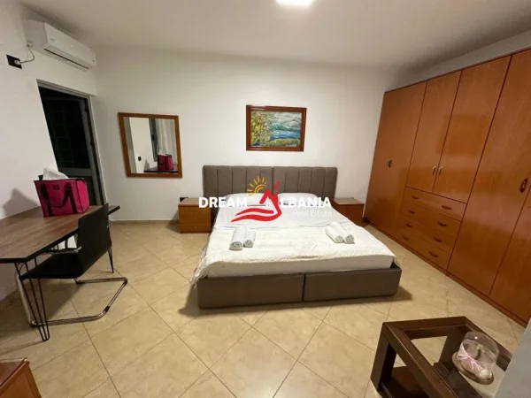 Tirane, shitet garsonier 1+1 Kati 2, 94 m² 204.000 € (ne rrugen e Durrsit prane Bllokut te Ambasadave)