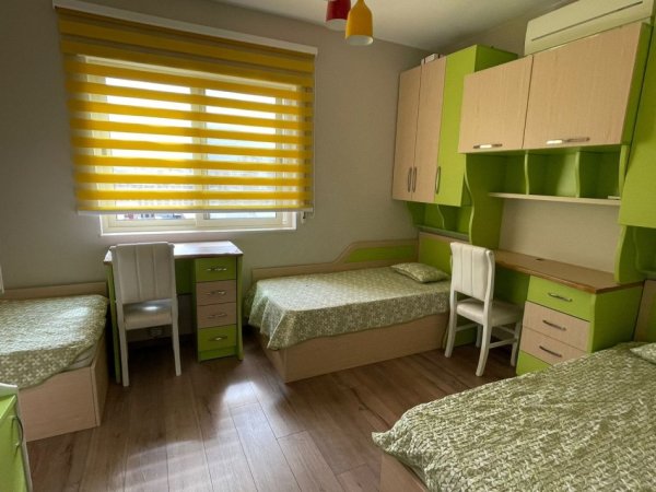 Tirane, jap me qera apartament 2+1+Ballkon Kati 4, 108 m² 800 € (Kompleksi Panorama)