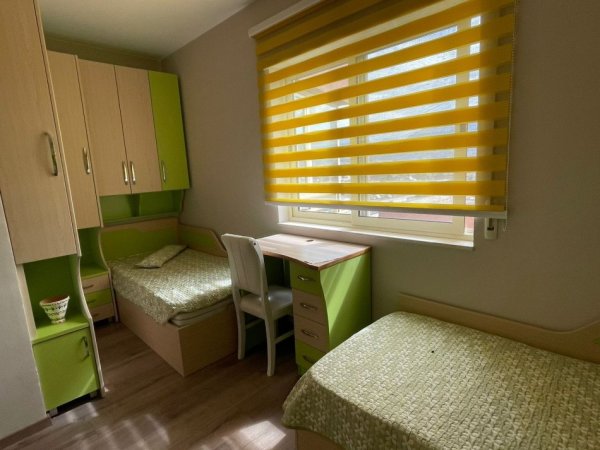 Tirane, jap me qera apartament 2+1+Ballkon Kati 4, 108 m² 800 € (Kompleksi Panorama)