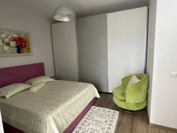 Tirane, jap me qera apartament 2+1+Ballkon Kati 4, 108 m² 800 € (Kompleksi Panorama)