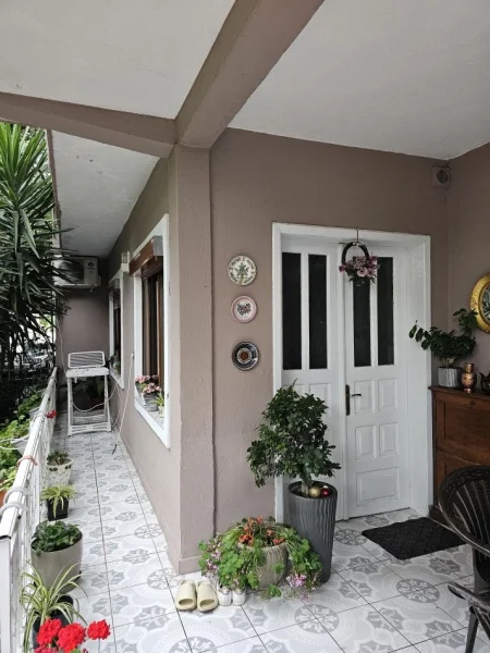 Tirane, jepet me qera shtepi 1+1+Aneks Kati 0, 420 € 