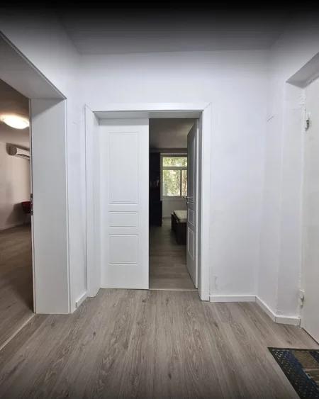 Tirane, jepet me qera apartament 2+1 Kati 2, 65 m² 