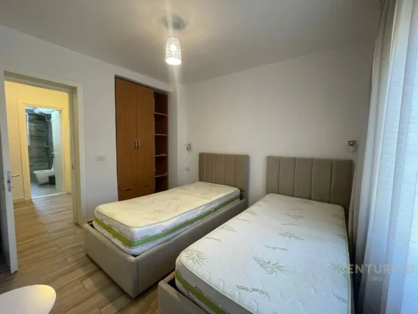 Tirane, jepet me qera apartament 2+1 Kati 2, 90 m² 750 € (Mine Peza)