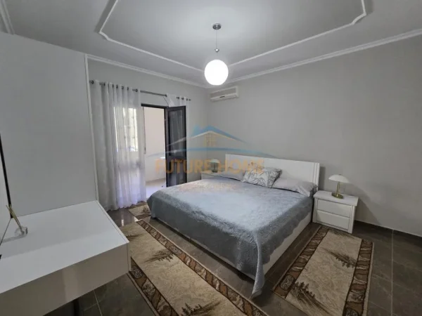 Tirane, jepet me qera apartament 1+1 Kati 1, 600 € (RRUGA PETRO NINI LUARASI)