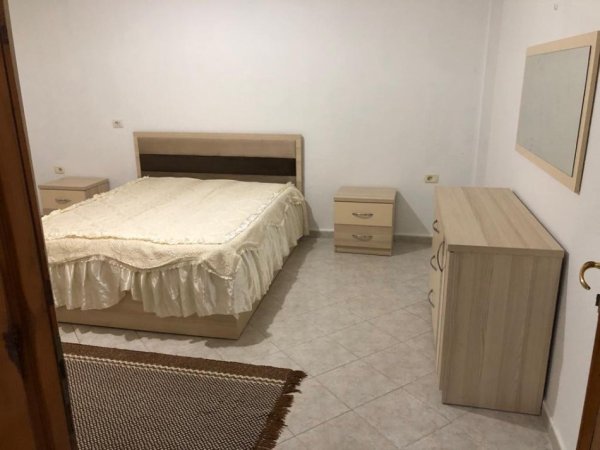 Tirane, jepet me qera Vile 1+1 Kati 1, 60 m² 350 € (Vilat Amerikane)