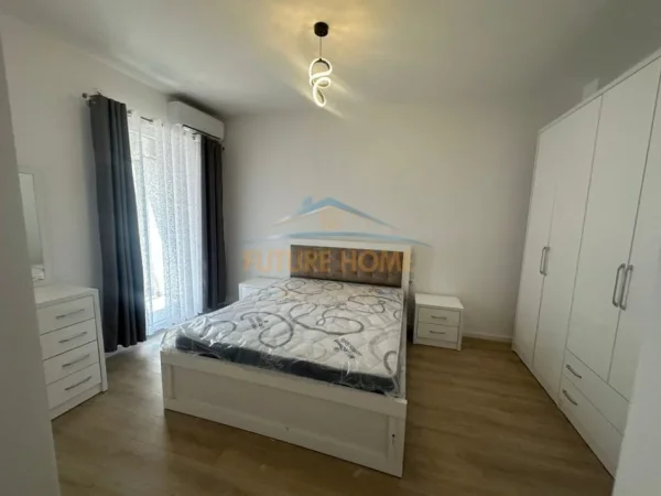 Tirane, jepet me qera apartament 2+1+Ballkon Kati 1, 113 m² 750 € (TRIO TOWER)