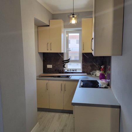 Tirane, jepet me qera apartament 1+1+Ballkon Kati 3, 60 m² 390 € (ALLIAS)
