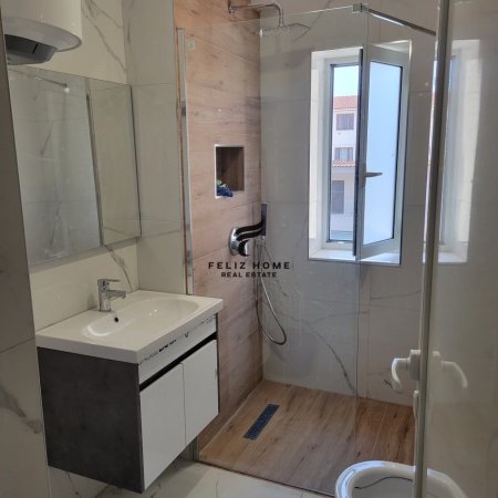 Tirane, jepet me qera apartament 1+1+Ballkon Kati 3, 60 m² 390 € (ALLIAS)
