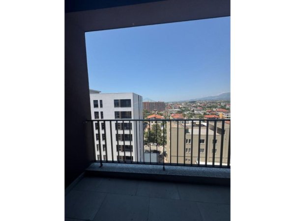 Tirane, shitet apartament 1+1+Ballkon Kati 8, 64 m² 57.000 € (Kompleksi Priam, Kamëz.)
