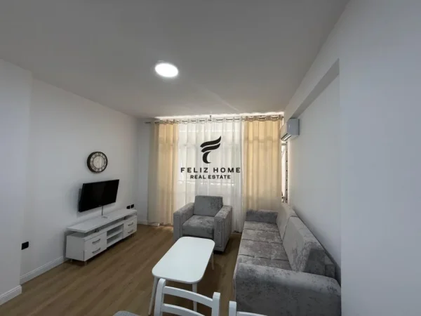 Tirane, jepet me qera apartament 1+1+Ballkon Kati 7, 60 m² 450 € (ASTIR)