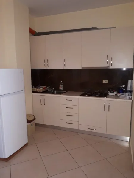 Qerret, jap me qera apartament 1+1+Ballkon Kati 2, 50 m² 60 € 