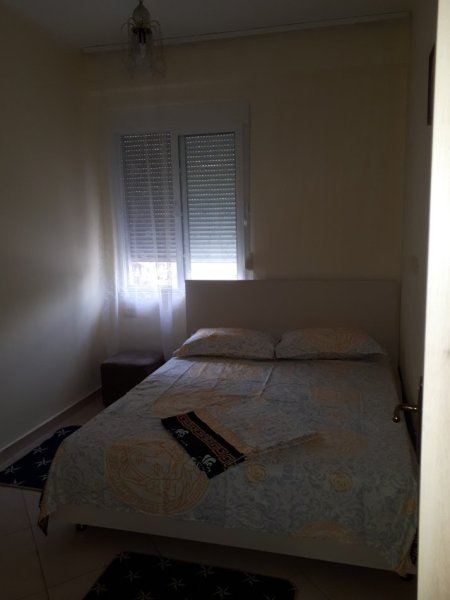 Qerret, jap me qera apartament 1+1+Ballkon Kati 2, 50 m² 60 € 