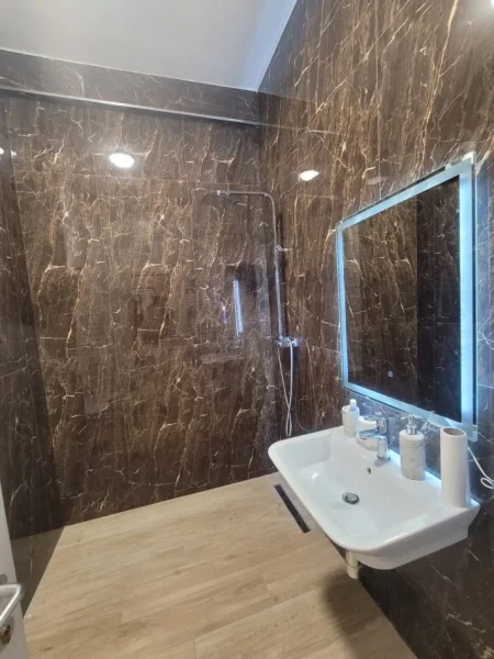 Tirane, shitet apartament 2+1+Aneks+Ballkon Kati 5, 110 m² 286.000 € (Kompleksi Square 21)