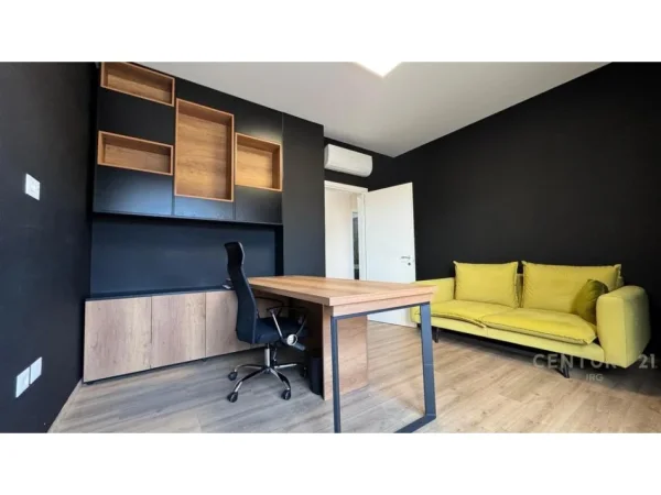 Tirane, shes ambjent biznesi , 167 m² 475.000 € (Rruga e Kavajes)