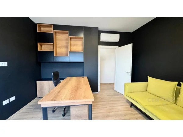 Tirane, shes ambjent biznesi , 167 m² 475.000 € (Rruga e Kavajes)