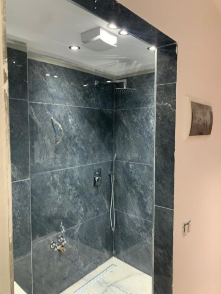 Tirane, shes apartament 4+1 Kati 4, 73 m² 330.000 € (Sheshi Wilson)