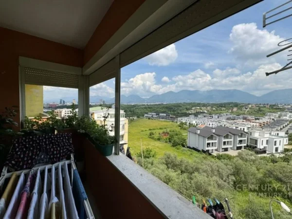 Tirane, jepet me qera apartament 1+1+Ballkon Kati 5, 65 m² 585 € (IRG117908)