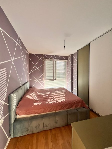 Tirane, jepet me qera apartament 3+1+Ballkon Kati 5, 130 m² 900 € (Fiori Di Bosco)