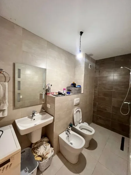 Tirane, jepet me qera apartament 3+1+Ballkon Kati 5, 130 m² 900 € (Fiori Di Bosco)
