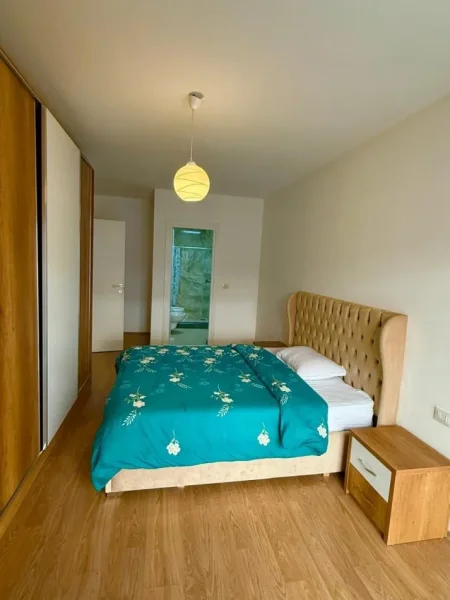 Tirane, jepet me qera apartament 2+1+Ballkon Kati 4, 98 m² 750 € (Don Bosko)