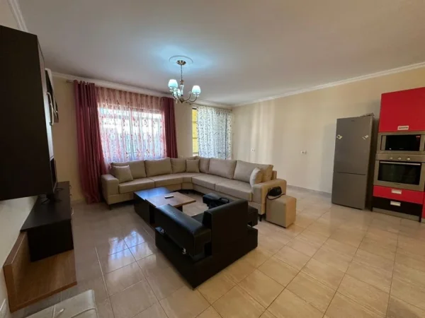 Tirane, jepet me qera apartament 2+1 Kati 3, 109 m² 650 € (Rr.e Durresit)