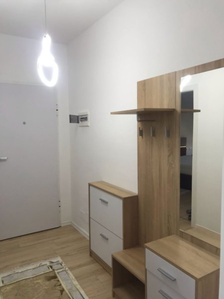 Durres, jepet me qera apartament 1+1+Ballkon Kati 4, 56 m² 400 € (Rruga pavaresia)