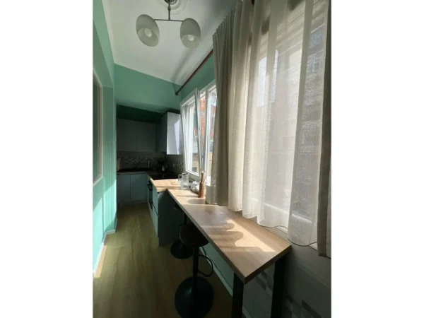 Tirane, jepet me qera Vile 4+1+Ballkon Kati 3, 1 m² 1.200 € (Mihal Grameno)
