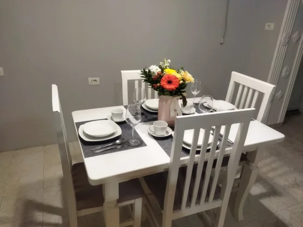 Tirane, jepet me qera apartament 2+1+Ballkon Kati 4, 80 m² 550 € (Irfan Tomini)