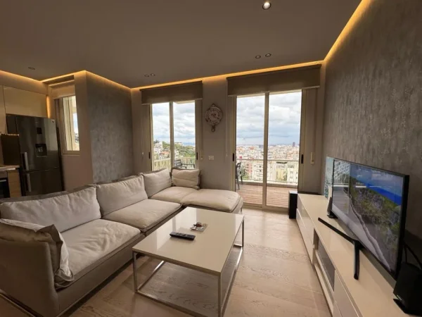 Tirane, jepet me qera apartament 2+1+Aneks+Ballkon Kati 2, 120 m² 950 € (Rruga Peti)